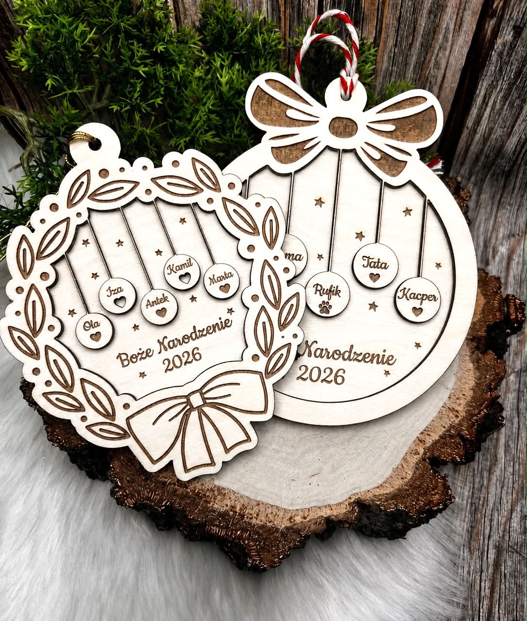 Drewniana bombka świąteczna 3D z imionami – 15 cm - obrazek 3